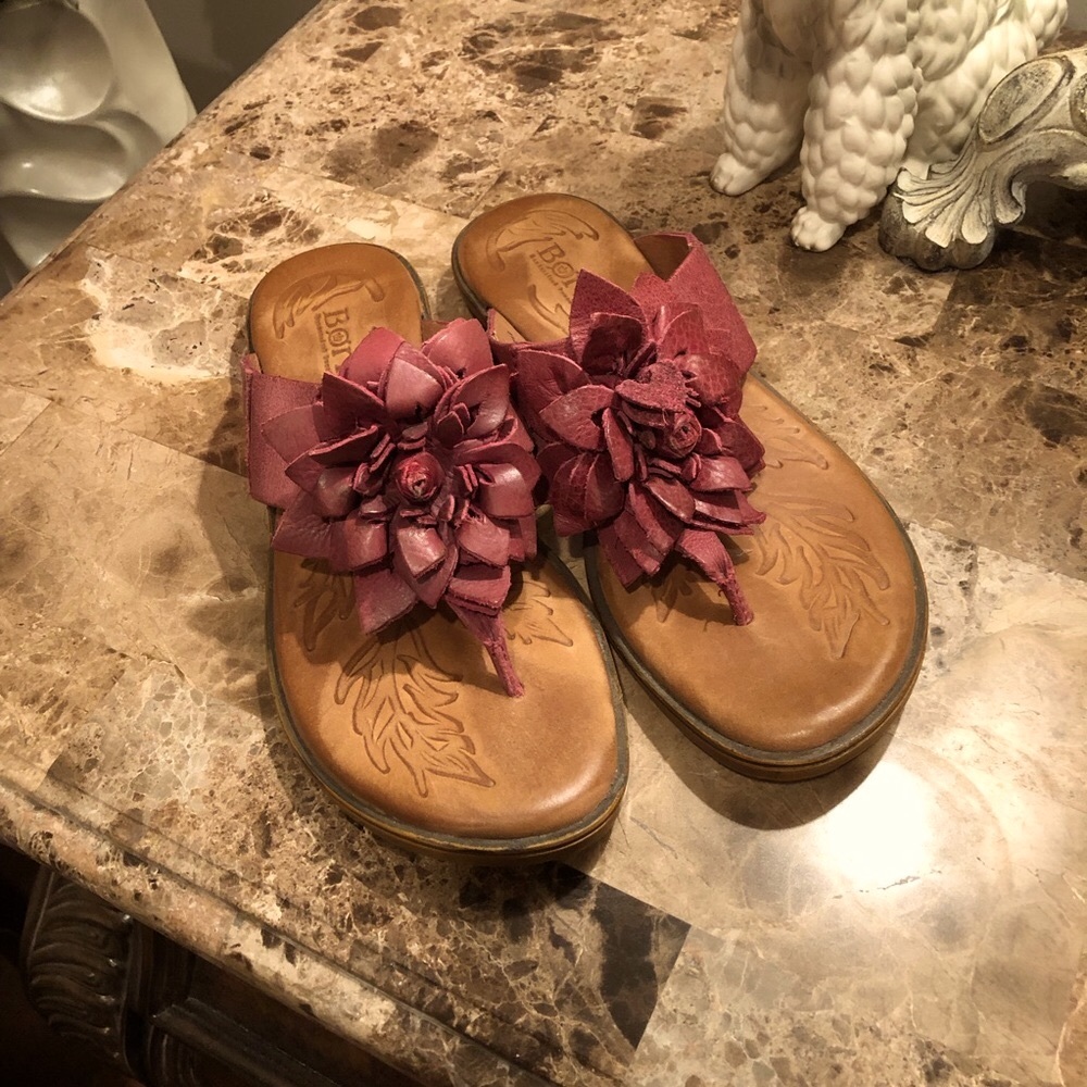 Born sandals